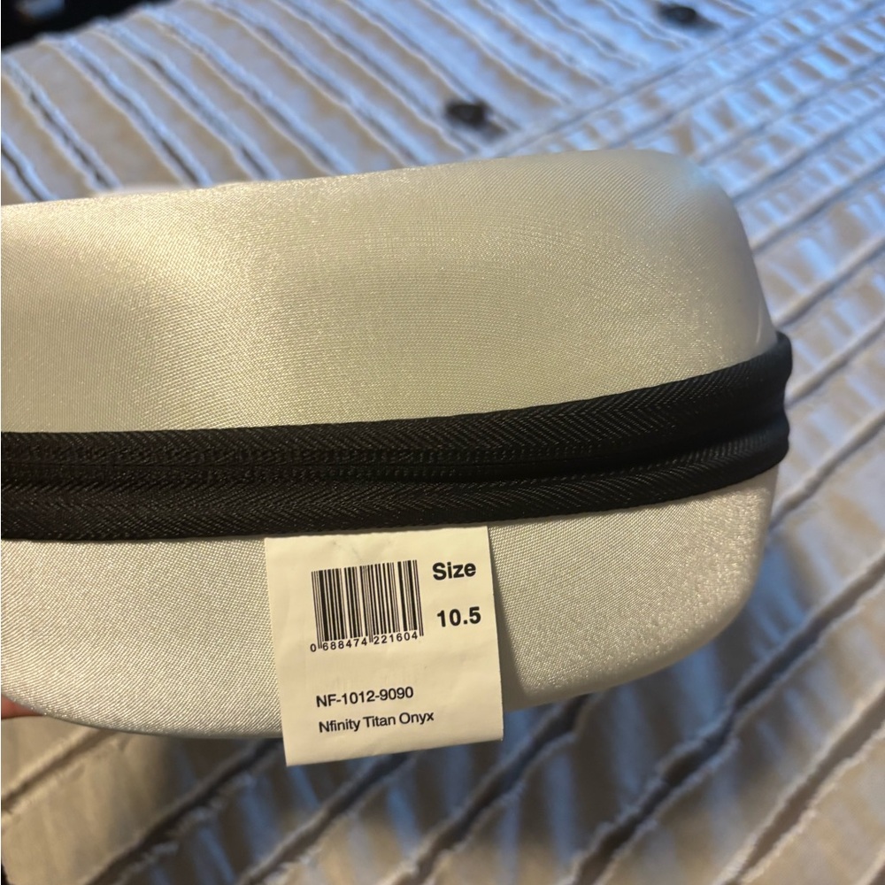 Nfinity Cheer High-Top Black and Gray Sneakers 10.5 WITH CASE- brand new! - Picture 4 of 6